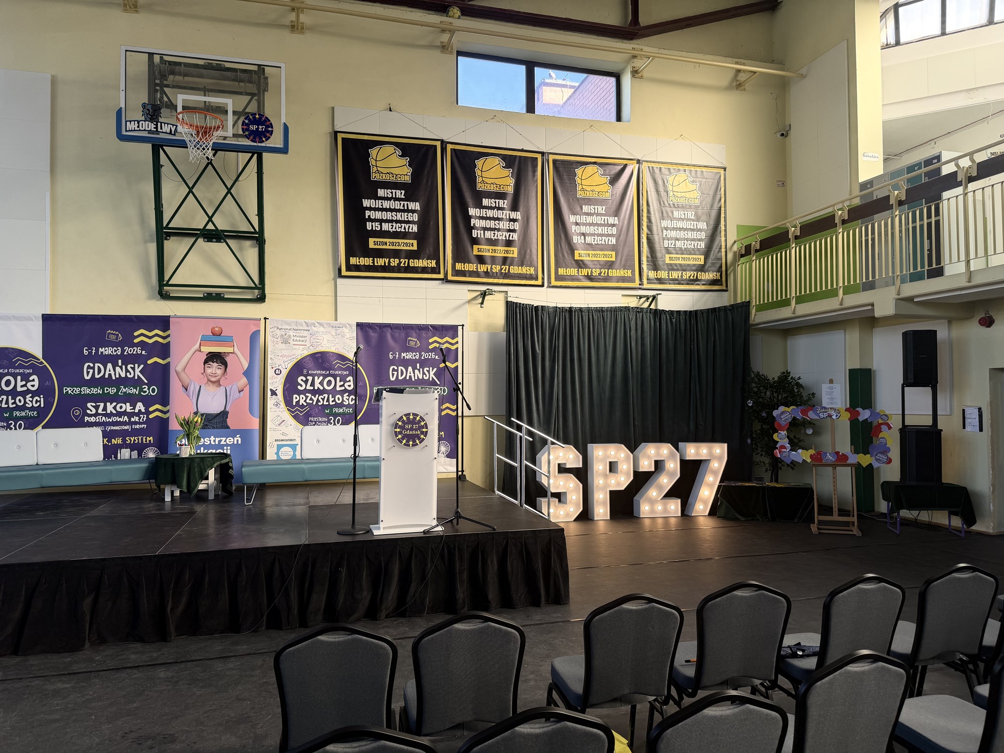 Leuchtende Buchstaben A&ndash;Z, #, & zum Aufstellen