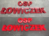 3D-Buchstaben aus Plexiglas mit Beleuchtung