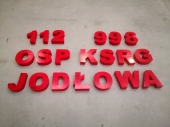3D-Buchstaben aus Plexiglas mit Beleuchtung