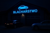 3D-LED-Buchstaben mit Seiten aus Aluminiumband, vorne beleuchtet